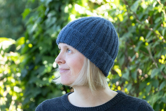 Grau-blaue Beanie