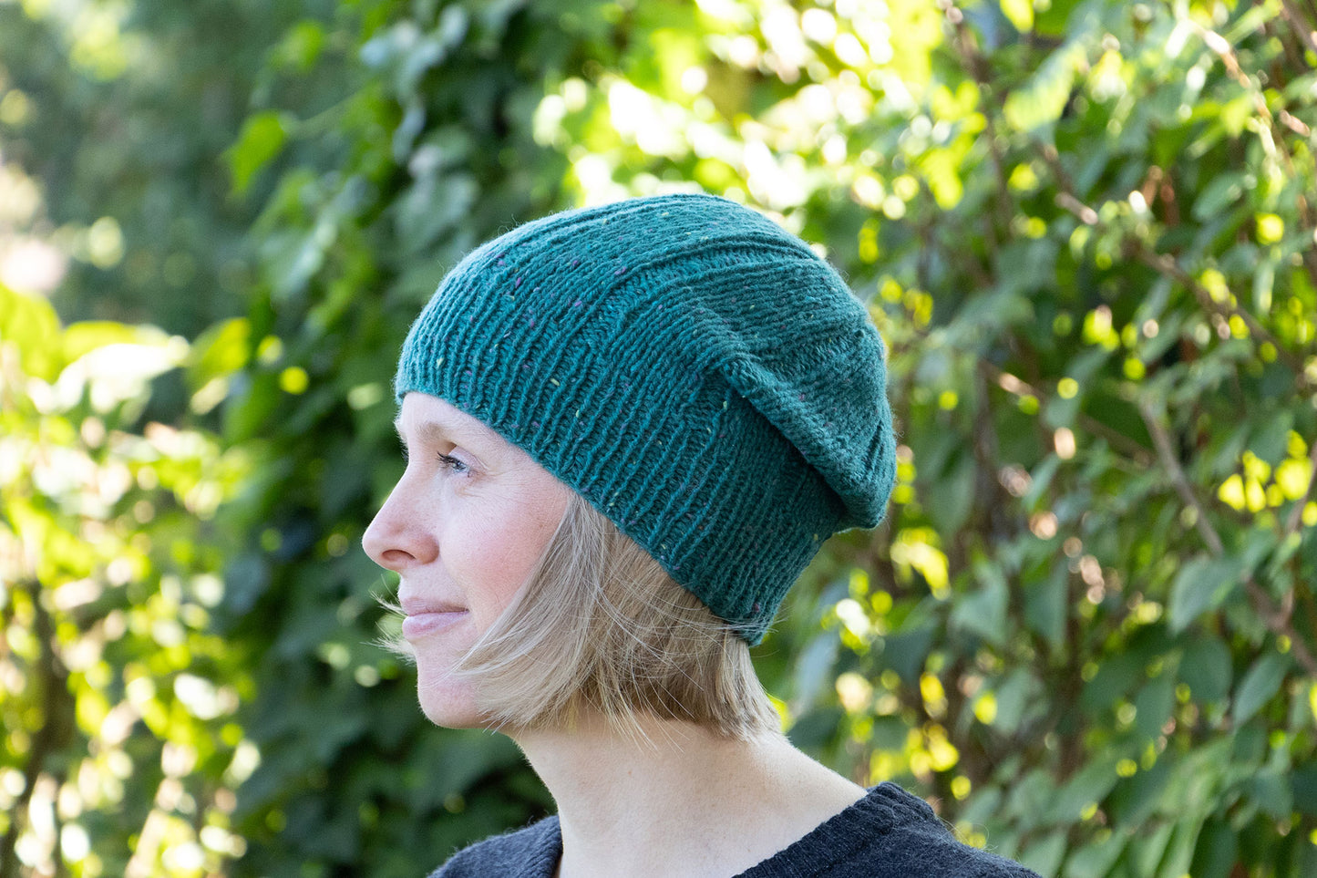 Grüne Tweed-Beanie