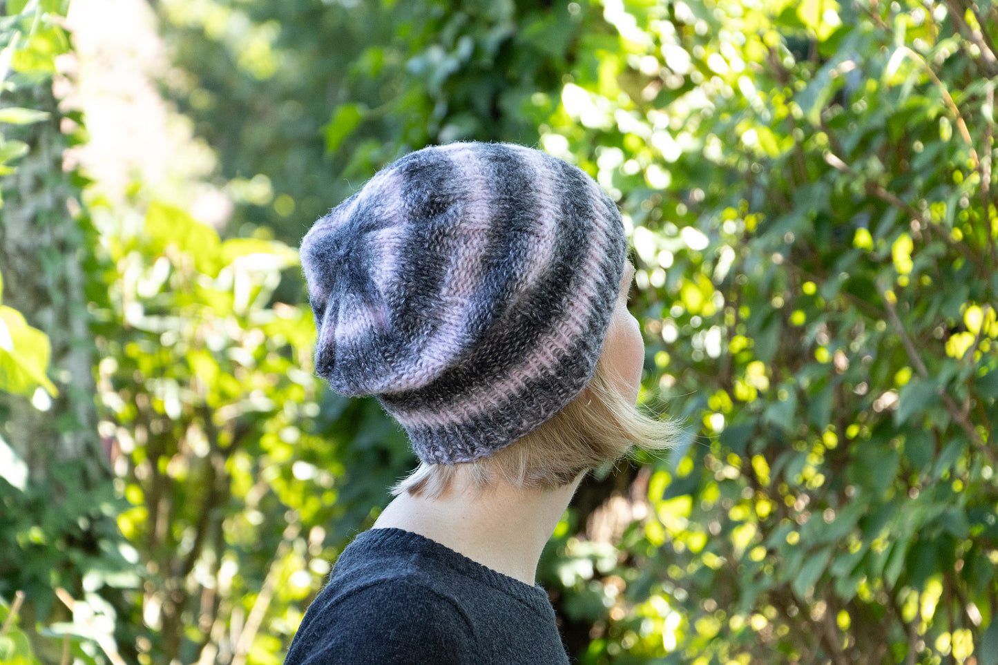 Anthrazit-lila-melierte Beanie